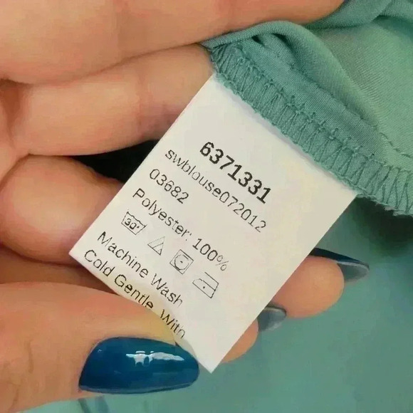 %100 POLYESTER shein green unique design blouse collar neck size small - Picture 6 of 6